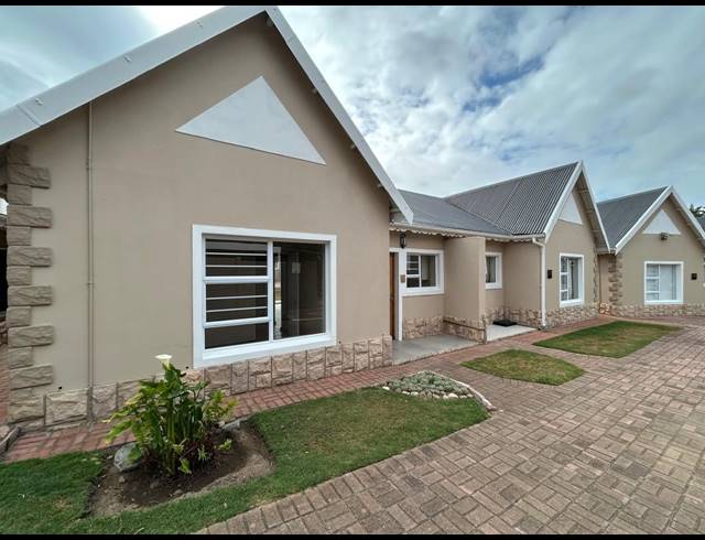 3 BEDROOM TOWNHOUSE FOR SALE IN MARINA MARTINIQUE